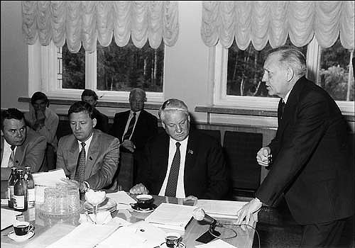 Встреча с Б.Н.Ельциным в Академгородке (1991)